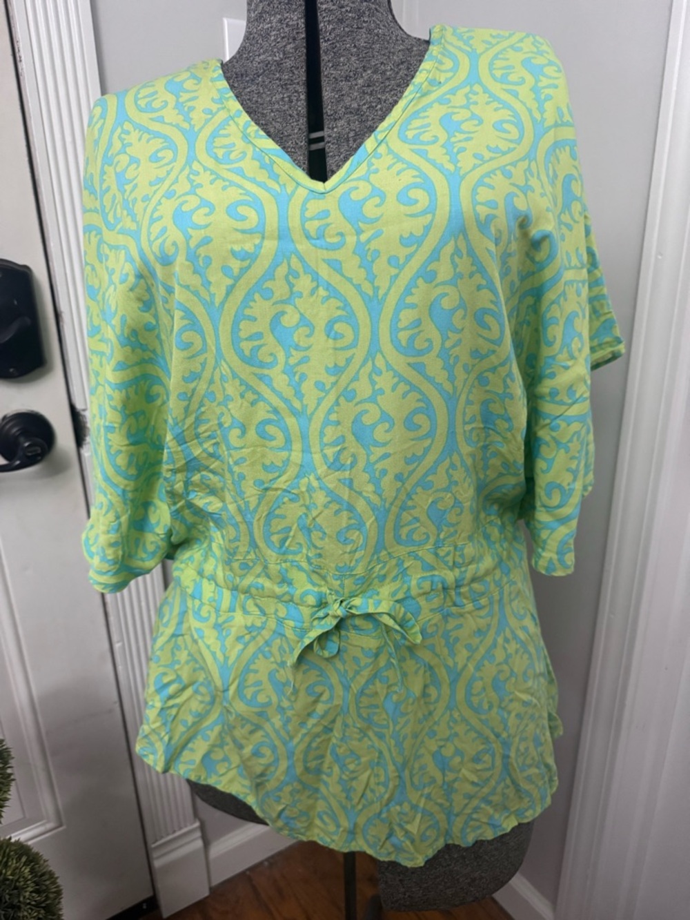 Escapada Beach Women's Size XS Blouse Top Green Teal Pullover V Neck
